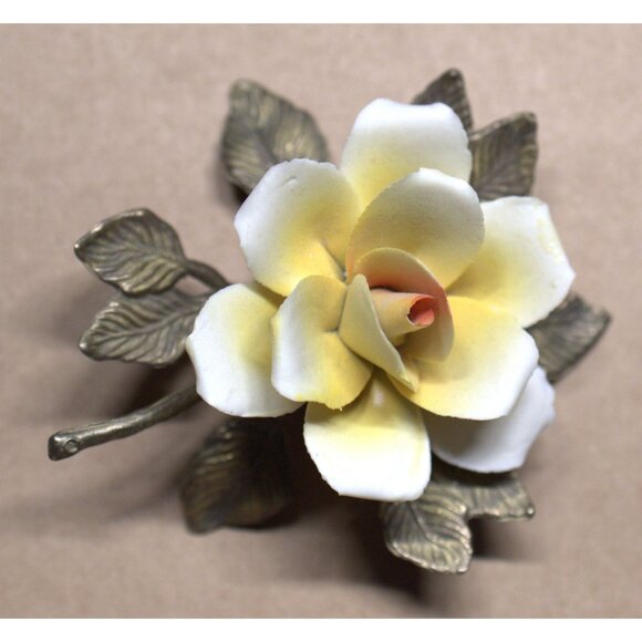 Vintage Capodimonte Porcelain Flower Claire Creazioni Fantasia Italy - Picture 5 of 9